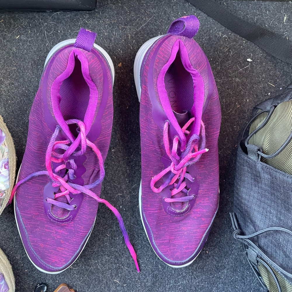 Vionic purple fyn womens walking shoes